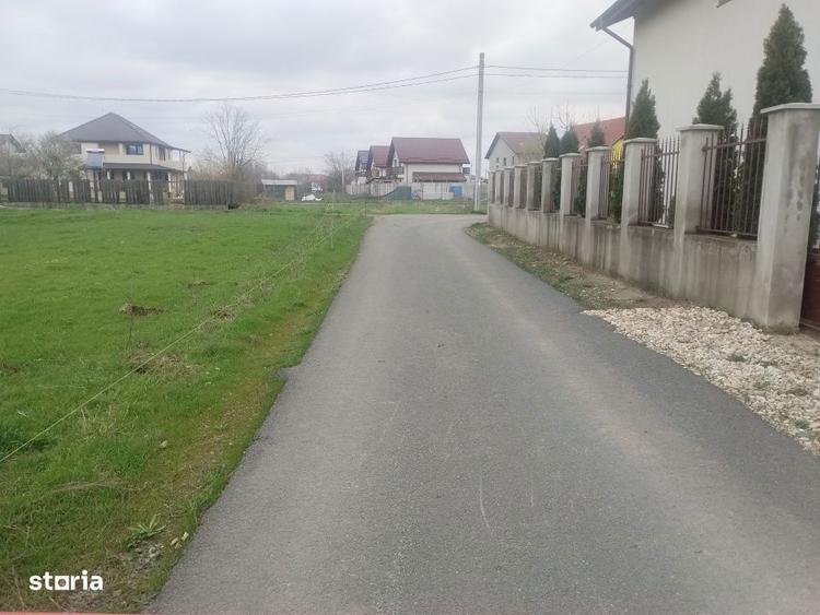 Teren intravilan 891 mp. dubla deschidere // Drum asfaltat // Toate ut - 1