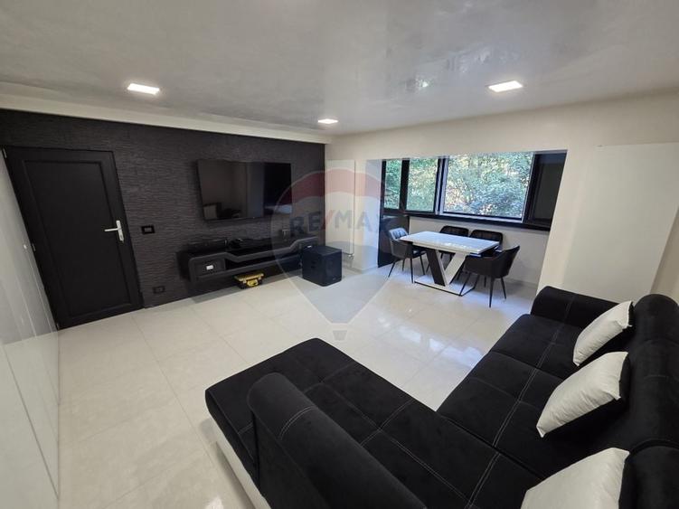 Apartament cu 3 camere etajul 1, zona Poienita - 4