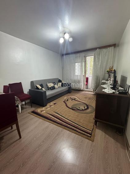 Apartament 2 cam - Bloc anvelopat - Necesita renovare - Decomandat Apartament 2 cam - Bloc anvelopat - Necesita renovare - Decomandat