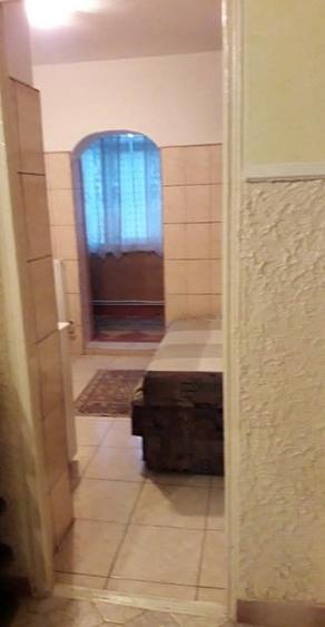 Apartament 2 camere, confort 1 decomandat, zona Calarasi 4, etaj 3. - 1