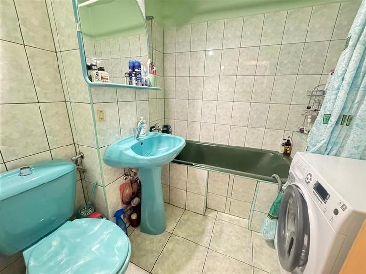 Apartament decomandat 3 camere cu 2 balcoane zona Valea Aurie - 22