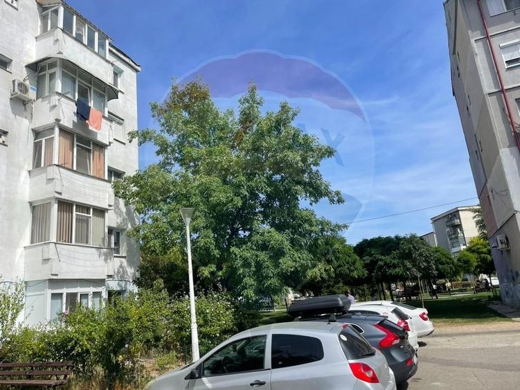 Apartament cu 2 camere de vanzare in zona Craiovita Noua - 1