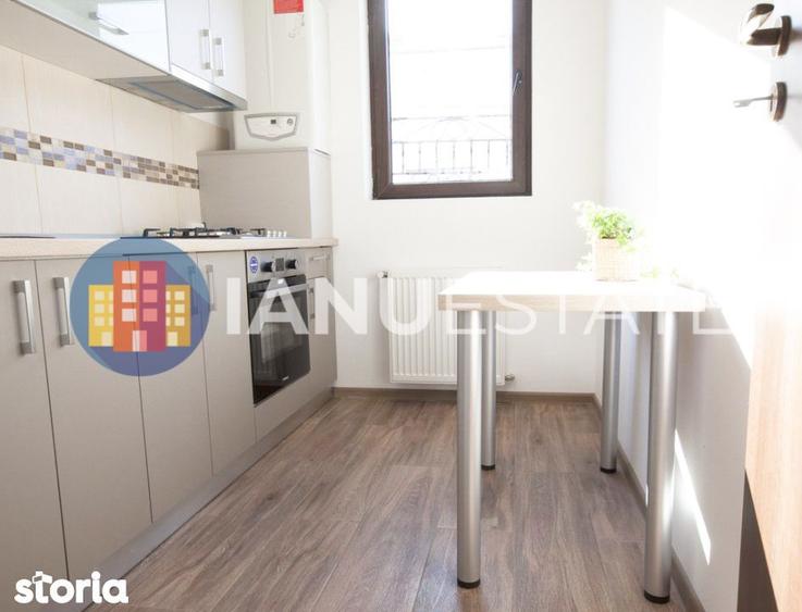 Obor 10` Metrou Calea Mosilor Mihai Eminescu Centrala Parcare Curte - 1