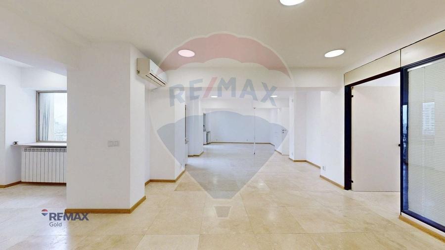 Apartament UNIC- ideal pentru birouri sau resedință în P-ta Alba Iulia - 4