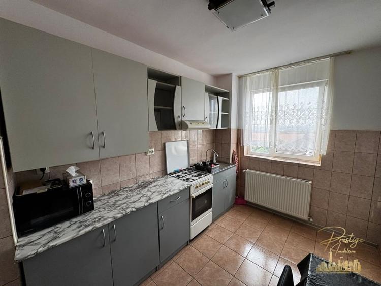 Apartament cu 4 camere, 2 bai de inchiriat str. Cazaban - Oradea - 4