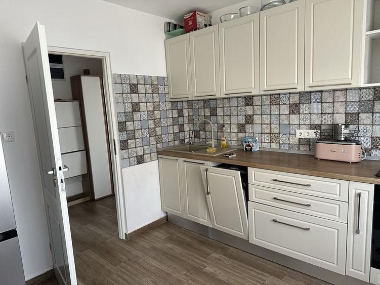 Proprietar inchiriez apartament spatios pe termen lung - 1