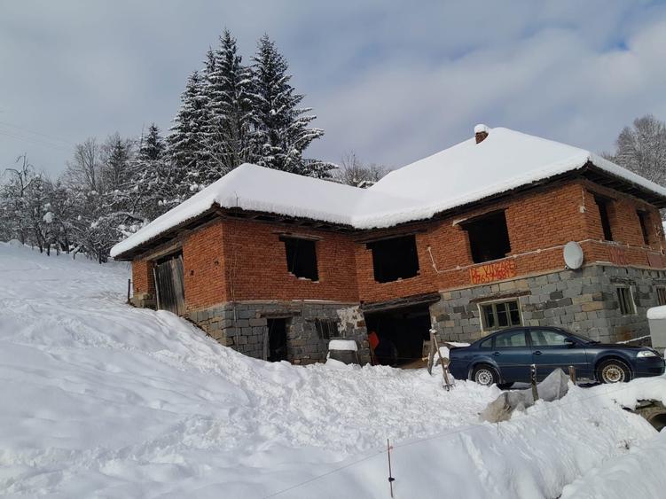 Casa de vanzare la munte - 2