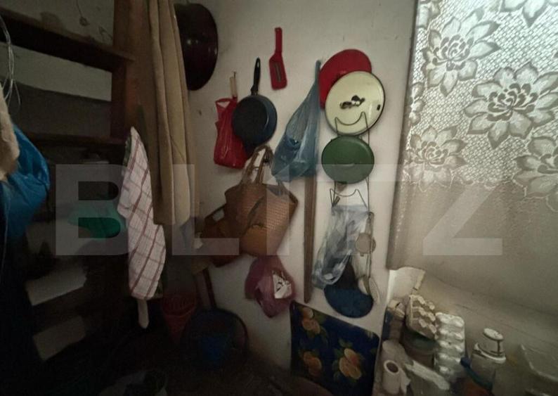 Casa de vanzare in suprafata de 100 mp localizata central i - 13