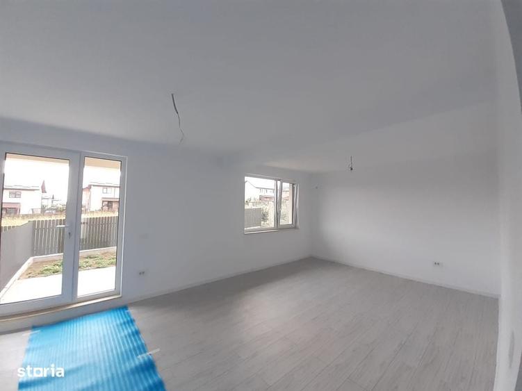 Casă cu 4 camere în Rediu