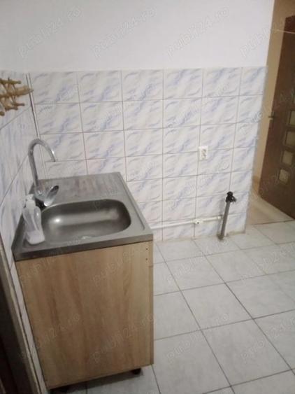 Casa deosebita ?i teren generos de vanzare - 4