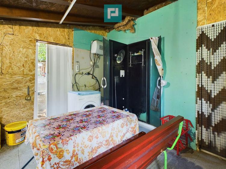 Casă cu 3 camere cu Teren 50 Mp în Intim
