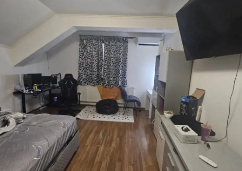 Casa ,zona Ford, suprafata utila 360 mp,teren 518 mp POSIBIL - 15