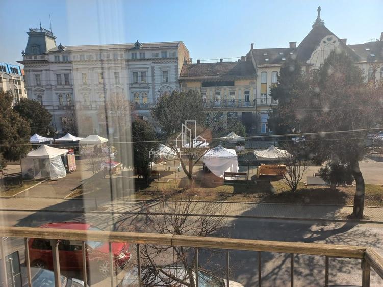 Spatiu 200 Mp Et.1 De Inchiriat,  Piata Trandafirilor, Ultracentral - 1