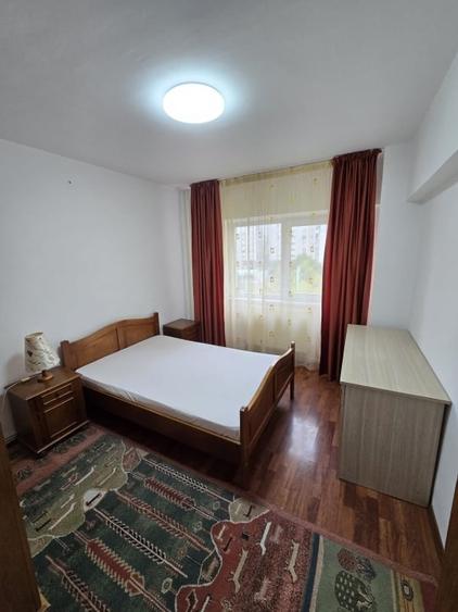 Apartament spatios zona 9 mai - 6