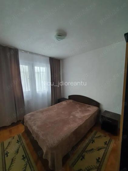 Inchiriez apartament cu 3 camere in Caransebes Inchiriez apartament cu 3 camere in Caransebes