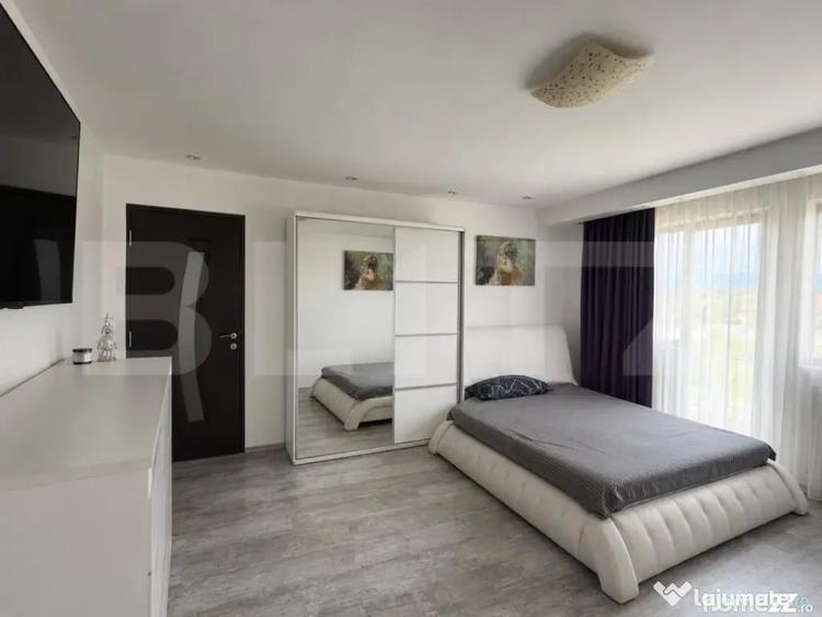 Casă cu 3 camere cu Teren 3000 Mp în Central