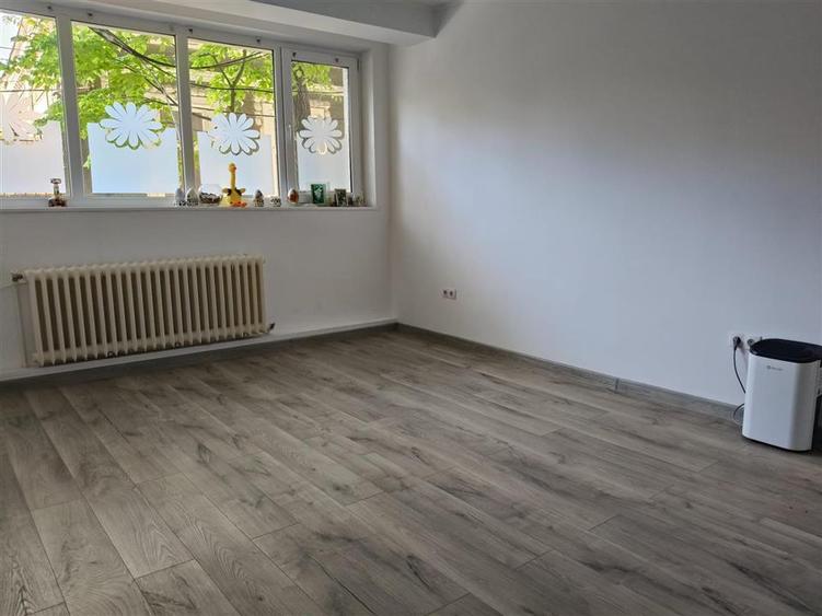 2 camere confort 1, parter cu imbunatatiri, Scolilor - 3