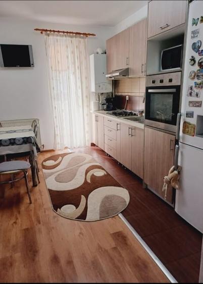 Oportunitate !! De vanzare apartament cu 2 camere si 3 balcoane in zona Eroilor - 1