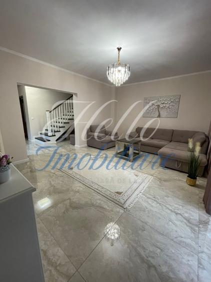 Duplex cu 4 camere cu Canalizare în Florești