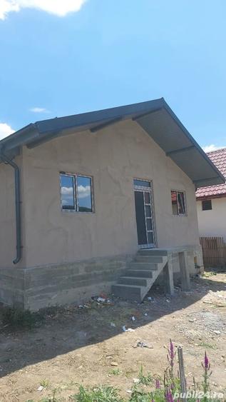 Casă cu 3 camere cu Teren 1128 Mp în Vlădesti