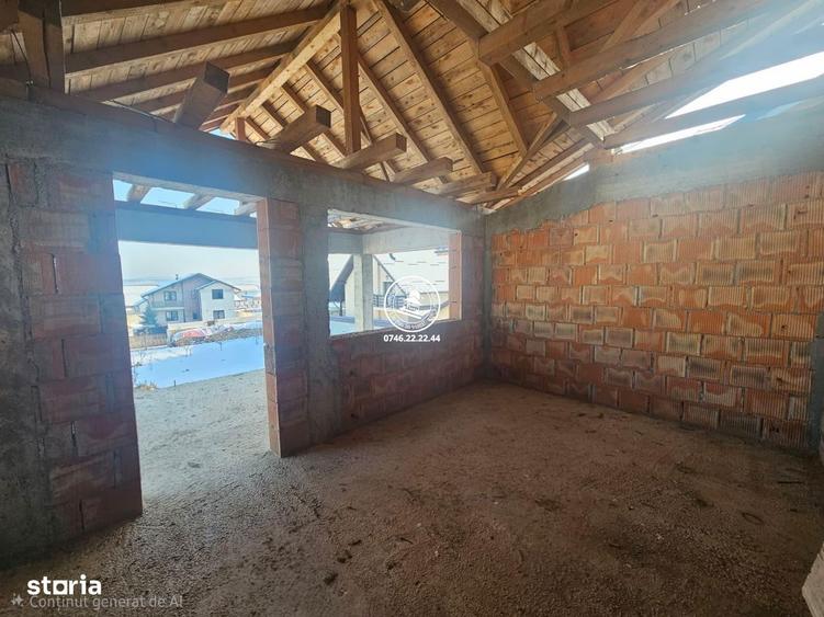Vila la rosu de vanzare in Breazu - 5