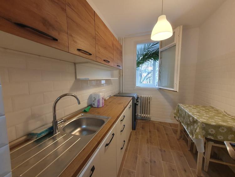 Apartament 3 camere decomandat Fizicienilor / Bloc anvelopat - 1