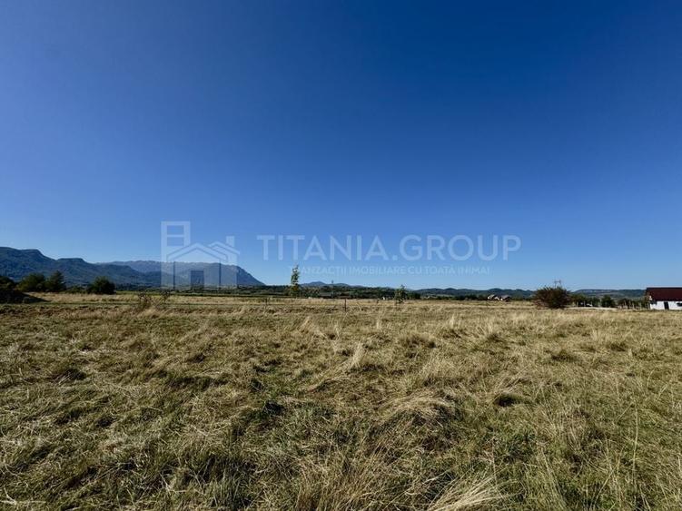 Teren intravilan parcelabil, priveliște spre munți, Sohodol, Bran - 9