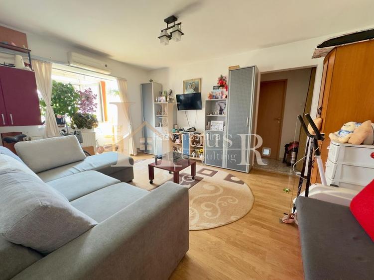 Bucatarie spatioasa, centrala termica proprie, zona linistita !