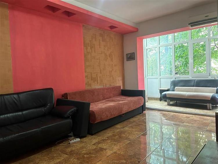 Apartament cu 2 camere, Bd. Stefan cel Mare, etaj 1, liber - 1