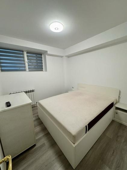 Apartament cu 3 camere decomandat în Bucșinescu