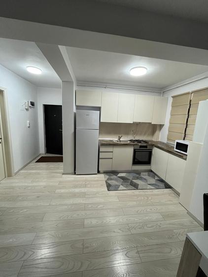 Apartament cu 2 camere decomandat în Ciorani