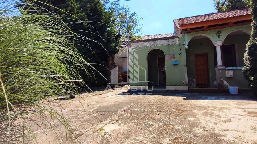 Casa la curte comuna 4 camere, zona Centrala - 18