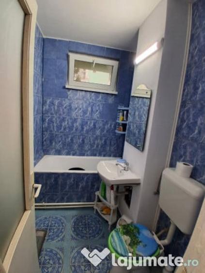 Apartament o camera 34mp parter inalt Asirom la cheie renovat centrala - 1