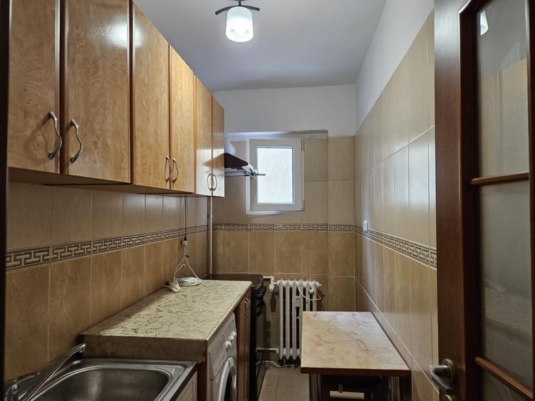 Garsoniera Piata Dorobanti, etaj 3 - 5