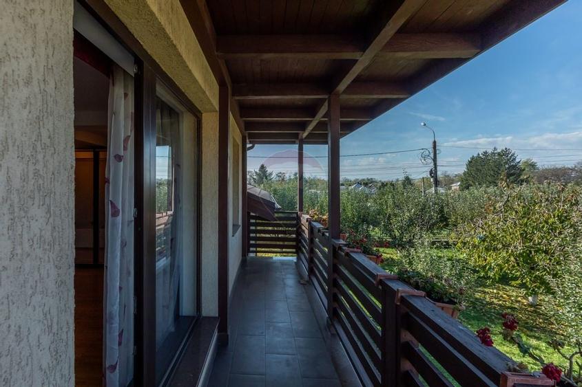 Vilă cu 7 camere de vânzare în zona Centrală Orașul  BUHUȘI - 38