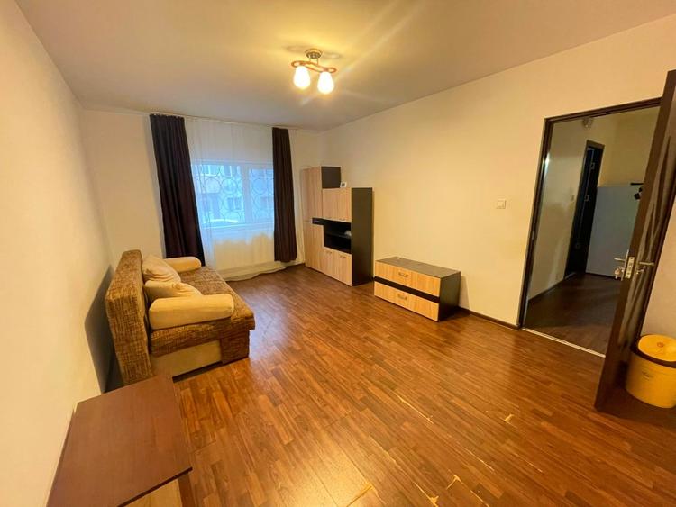 Apartament 2 camere decomandat-50mp-Podul de Fier - 6