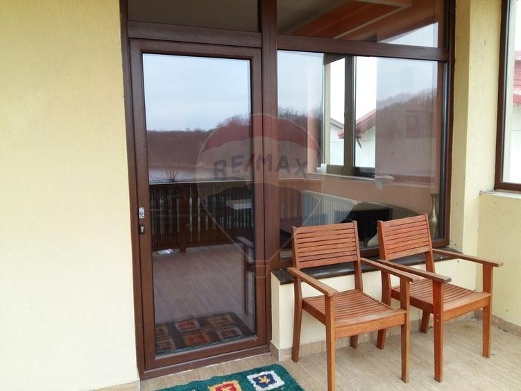 De vanzare vila langa lac la Moara Vlasiei - 9