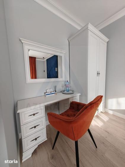 Casă cu 10 camere decomandat cu Teren 386 Mp în Turnișor