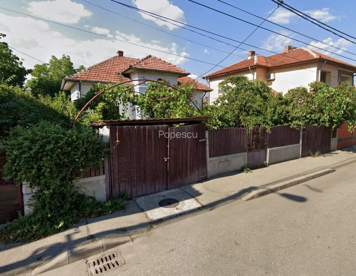 Proprietar vand casa  in  zona centrala a  orasului