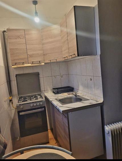 Inchiriez garsoniera cocheta Mall Vitan - 4