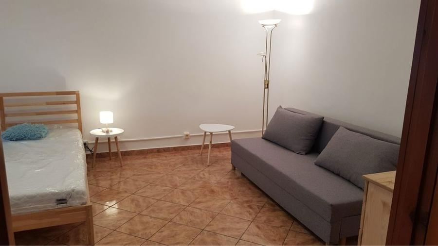 Proprietar inchiriez garsoniera zona Mall - 2