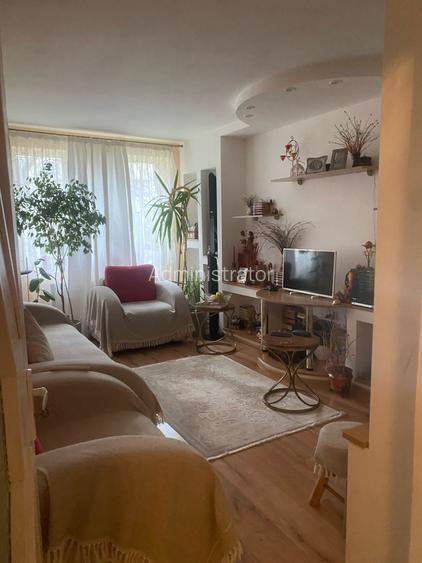33706 Apartament 3 camere Far