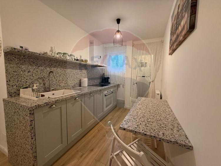 Apartament cu 2 camere de închiriat în zona 1 Mai - 2