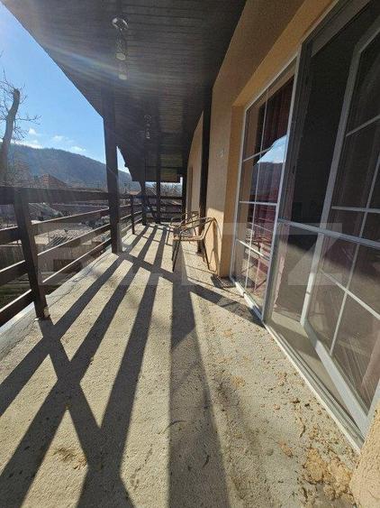 CASA SUPERBA CU 5 CAMERE, 168 MP, IN ?OIMU? LA 15 MINUTE DE DEVA - 18