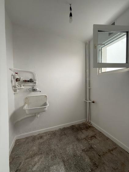 Vanzare Garsoniera Metrou Parc Drumul Taberei, Piata Moghioros - 4