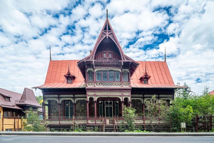 Oportunitate! Vila cu arhitectura spectaculoasa ultracentrala, Sinaia - 6