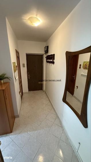Apartament cu 2 camere semidecomandat în Floreasca