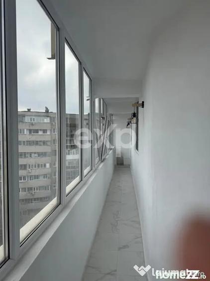 Apartament cu 4 camere decomandat în Tineretului