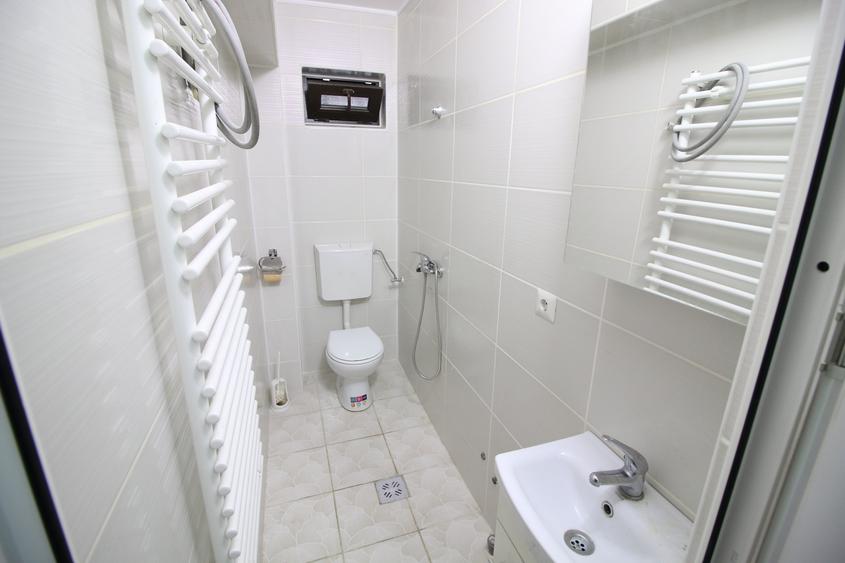 Apartament cu 2 camere în Micro 20