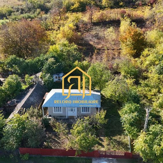 Casă cu 2 camere cu Teren 1100 Mp în Gorban